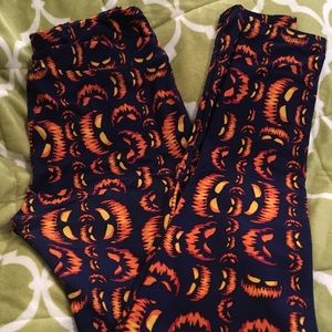 LuLaRoe Halloween leggings OS.